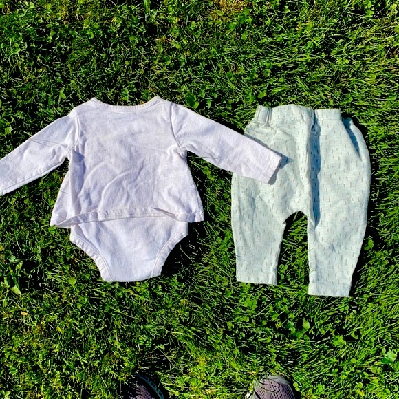 Jessica Simpson Lil Moon Outfit - Picture 5 of 8